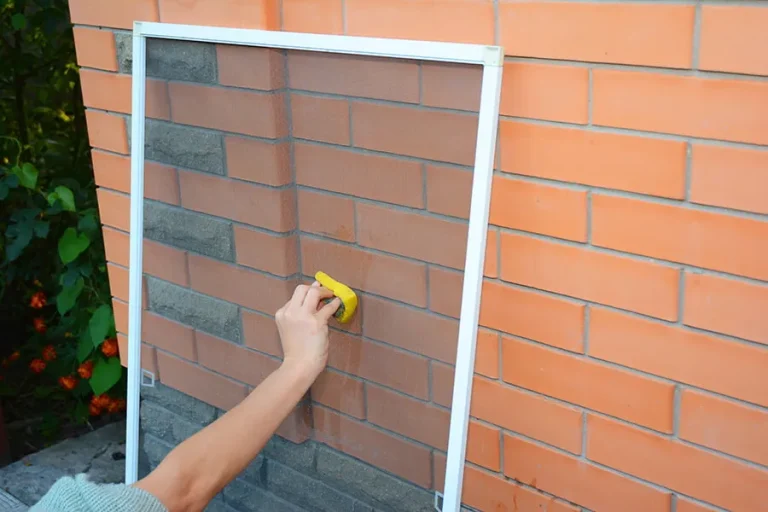 how to clean window screens